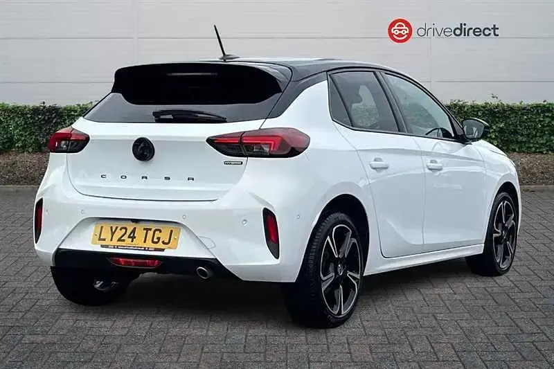Used Vauxhall Corsa S 100 HP (73 kW) 2024 White Hatchback