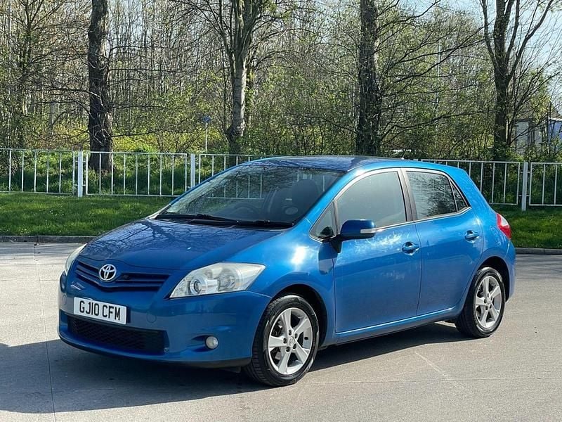Used Toyota Auris 2010 Blue Hatchback