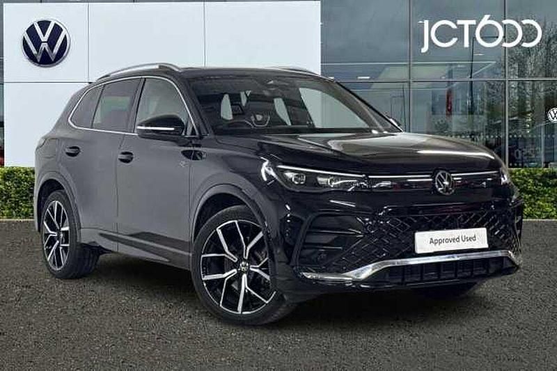 Used VW Tiguan R-line 150 HP (110 kW) 2024 Black SUV