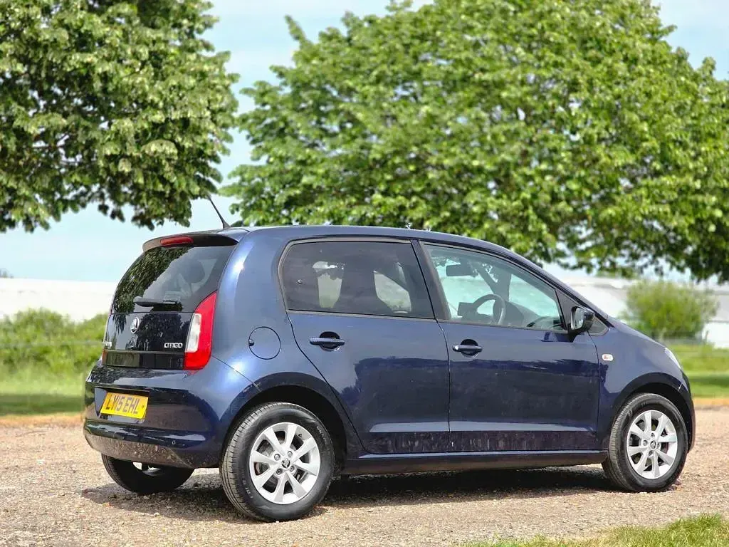 Used Skoda Citigo Elegance 75 HP (55 kW) 2015 Blue Hatchback