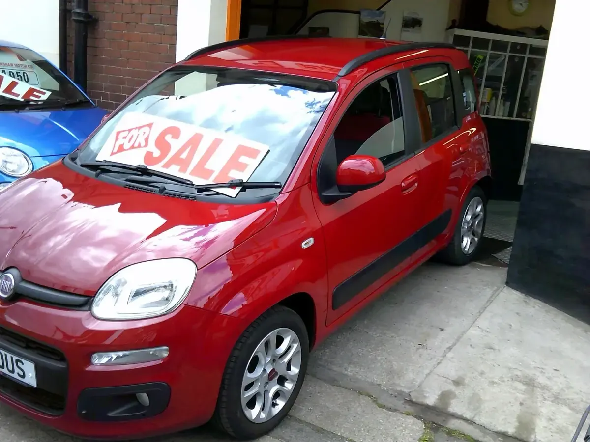 Used Fiat Panda Lounge 69 HP (50 kW) 2012 Red Hatchback