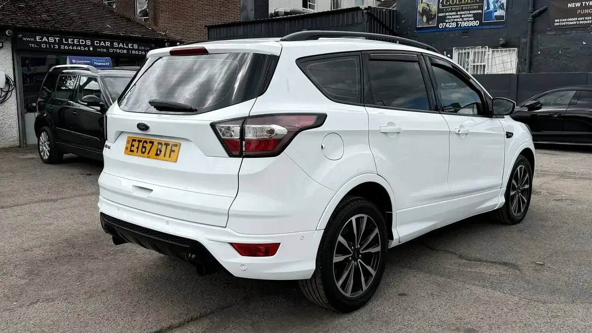 Used Ford Kuga ST-Line 120 HP (88 kW) 2018 White SUV