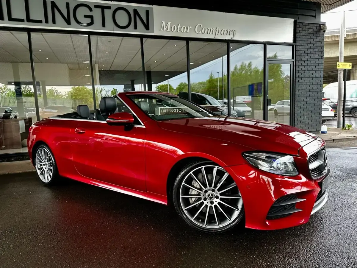 Używany Mercedes E350 AMG line 313 KM (230 kW) 2021 Czerwony Kabriolet