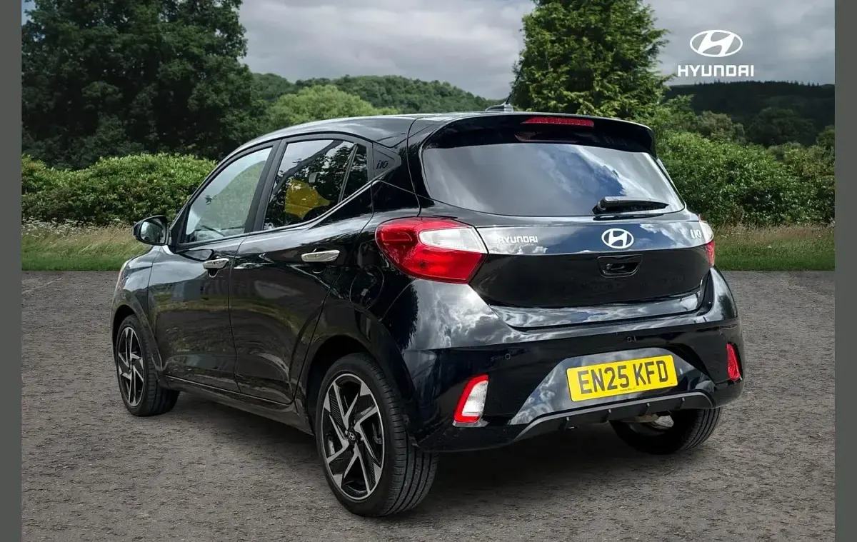 Used Hyundai i10 Premium 77 HP (56 kW) 2025 Black Hatchback
