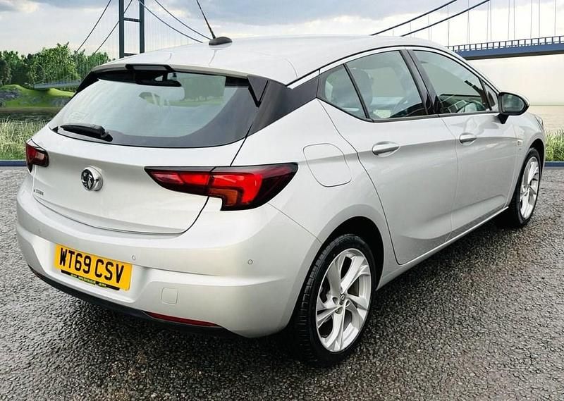 Used Vauxhall Astra SRi 145 HP (106 kW) 2020 Silver Hatchback