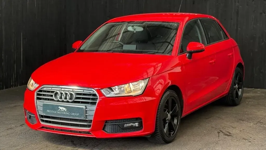 Usado Audi A1 Sportback Sport 116 CV (85 kW) 2017 Rojo Utilitario