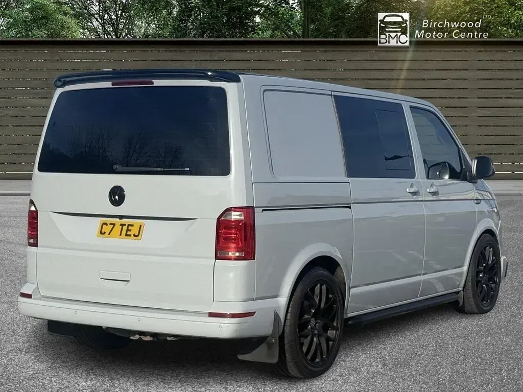 Used VW Transporter Highline 204 HP (150 kW) 2017 Yellow Van