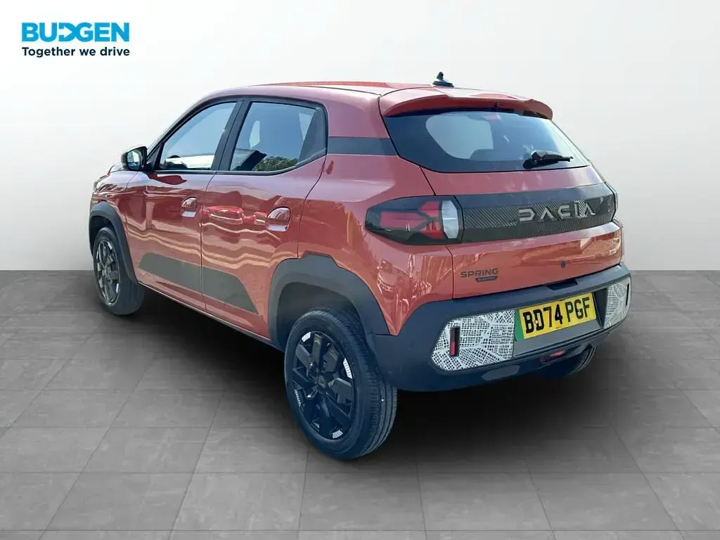 Used Dacia Spring Extreme 47 kW (65 HP) 2024 Red Hatchback