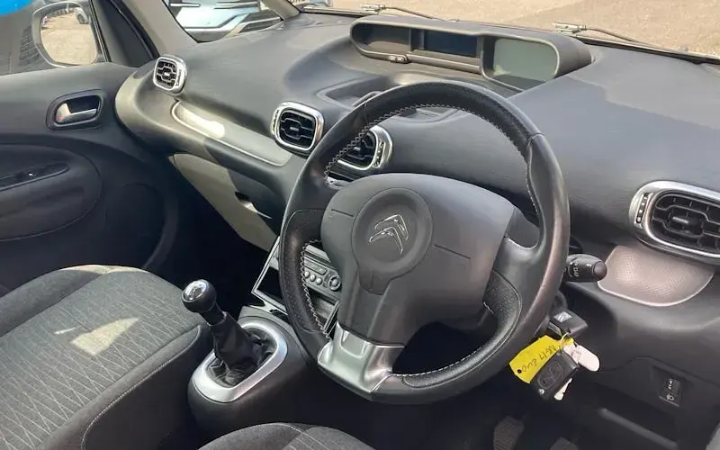 Used Citroën C3 Picasso Platinum 110 HP (80 kW) 2017 White MPV