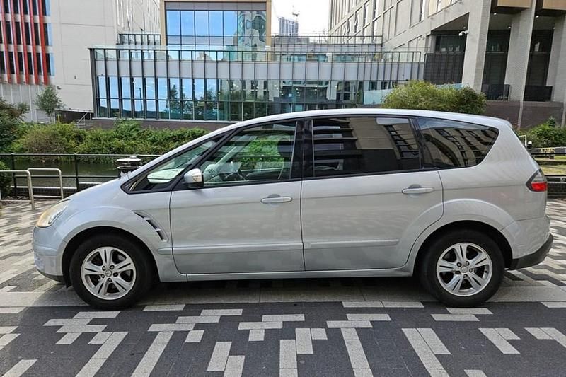 Silver Used 2007 Ford S-MAX Zetec MPV | £1,950 (Fair price) - Image 1/1