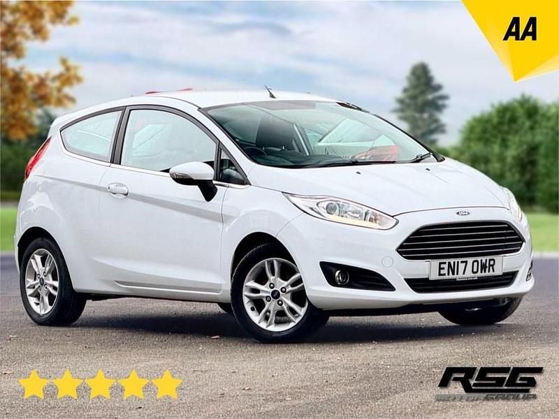 White Used 2017 Ford Fiesta Zetec Hatchback | £4,500 (Fair price) - Image 1/4