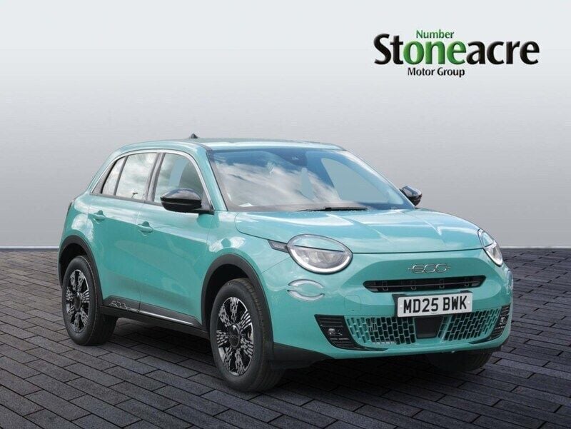 Blue New 2025 Fiat 600 S Hatchback | £19,995 (Good price) - Image 1/4