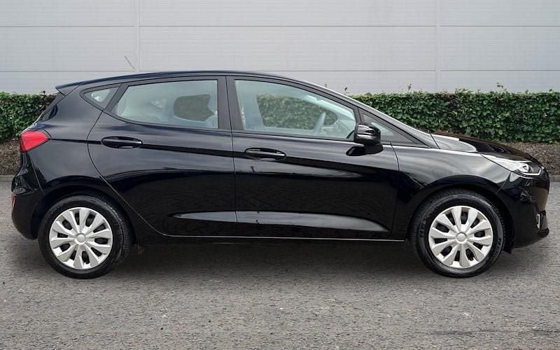 Używany Ford Fiesta Trend 75 KM (55 kW) 2022 Czarny Hatchback