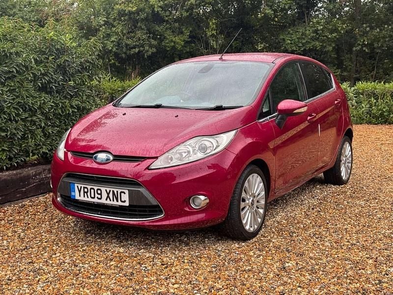 Red Used 2009 Ford Fiesta Titanium Hatchback | £1,795 (Super price) - Image 1/4