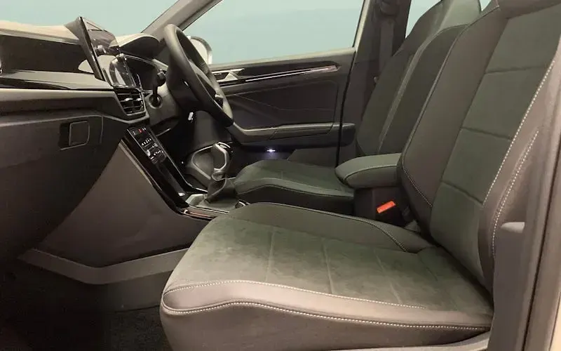 New VW T-Roc Design 116 HP (85 kW) 2025 White SUV