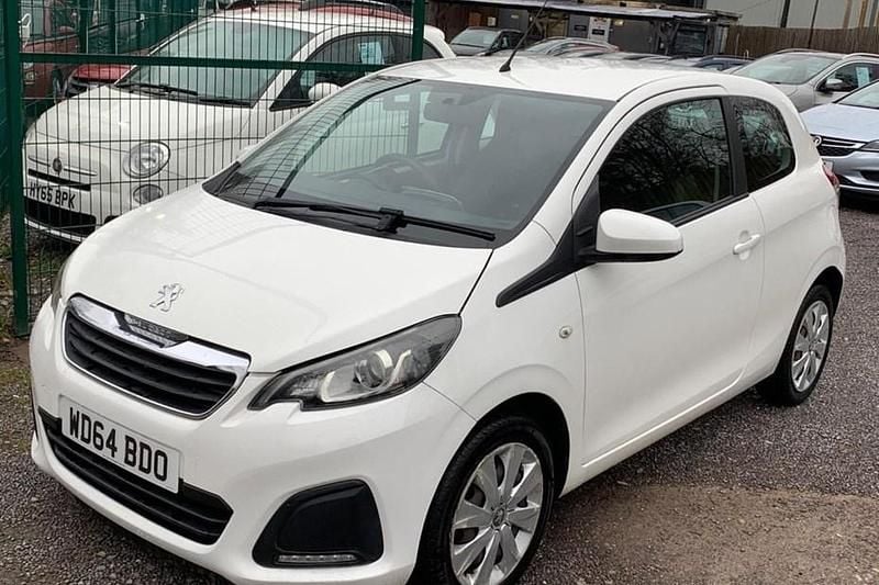 Used Peugeot 108 Active 68 HP (50 kW) 2015 White Hatchback