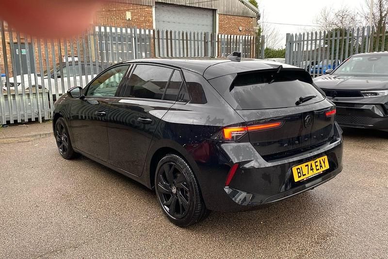 Used Vauxhall Astra S 130 HP (95 kW) 2024 Black Hatchback