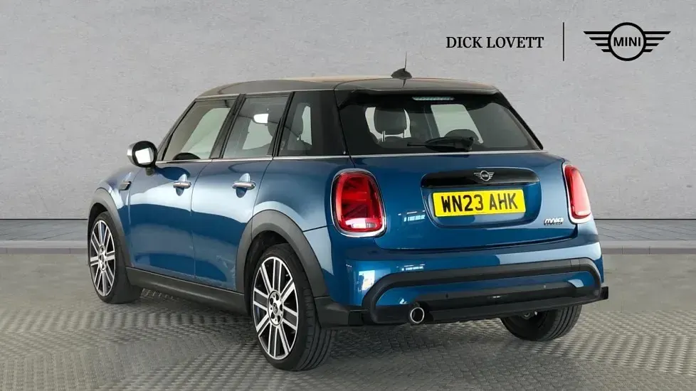 Used Mini Cooper Exclusive 134 HP (98 kW) 2023 Blue Hatchback