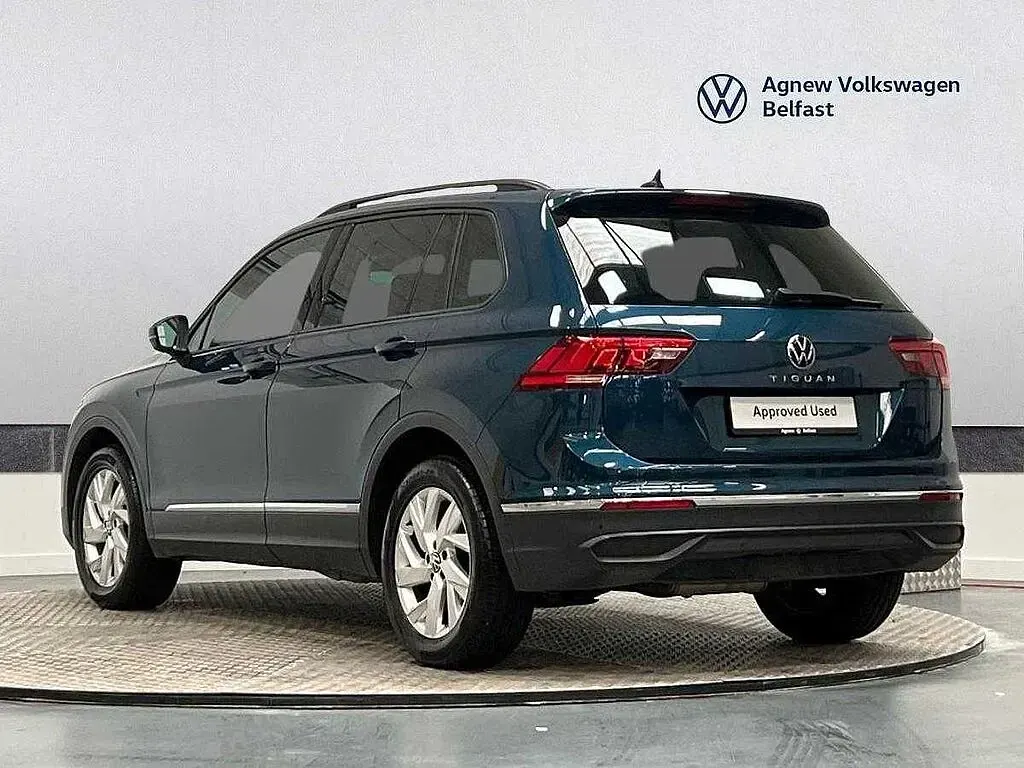 Used VW Tiguan Life 150 HP (110 kW) 2022 Blue SUV