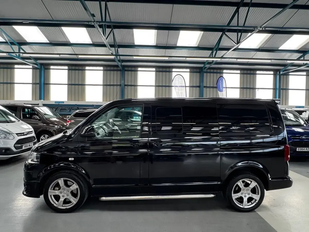 Używany VW Transporter Sportline 180 KM (132 kW) 2012 Czarny Van