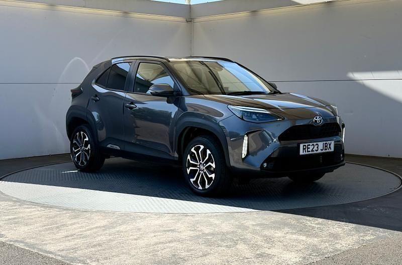 Used Toyota Yaris Cross Design 116 HP (85 kW) 2023 Grey SUV