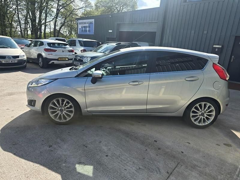 Usado Ford Fiesta Titanium X 2014 Prateado Citadino