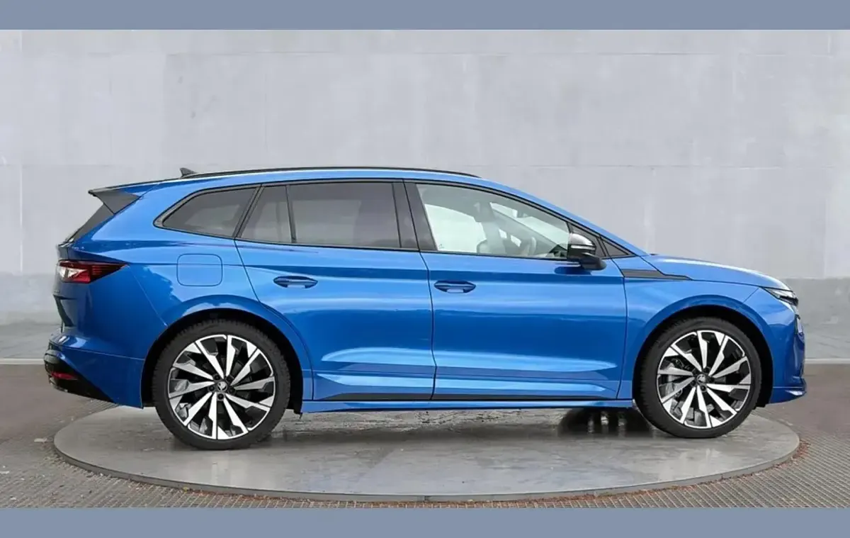 Used Skoda Enyaq iV SportLine 210 kW (286 HP) 2025 Blue SUV