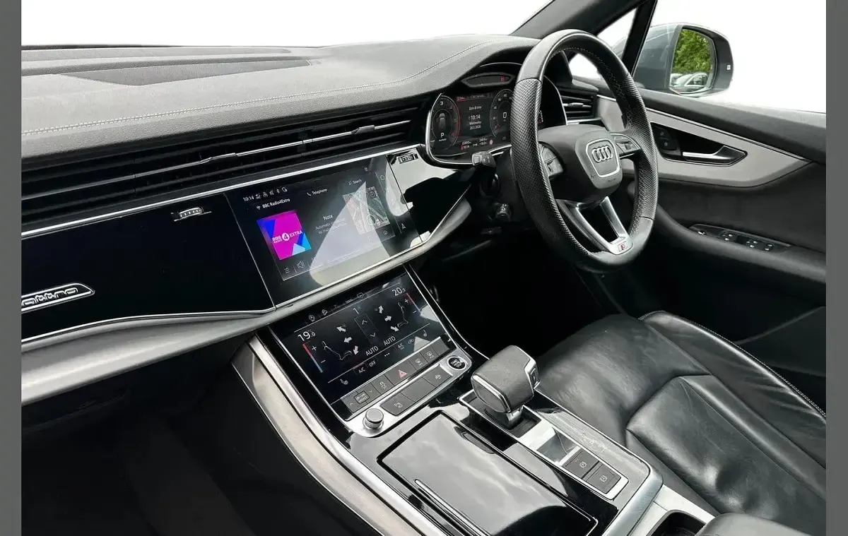 Used Audi Q7 S-Line 281 HP (206 kW) 2023 Grey SUV