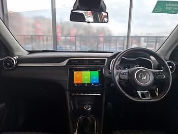 Used MG ZS Excite 106 HP (77 kW) 2022 Orange Hatchback