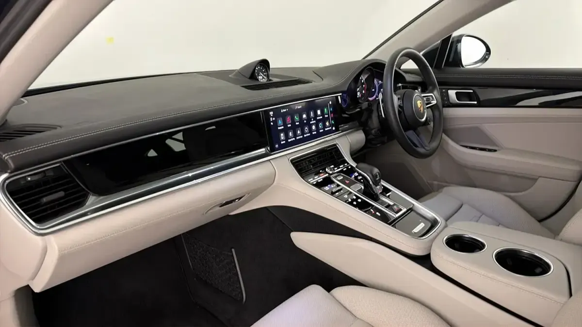 Used Porsche Panamera 4 E-Hybrid 462 HP (339 kW) 2023 Night blue Hatchback