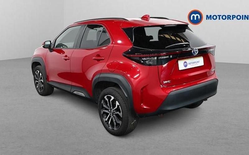 Used Toyota Yaris Hybrid Design 116 HP (85 kW) 2026 Estate