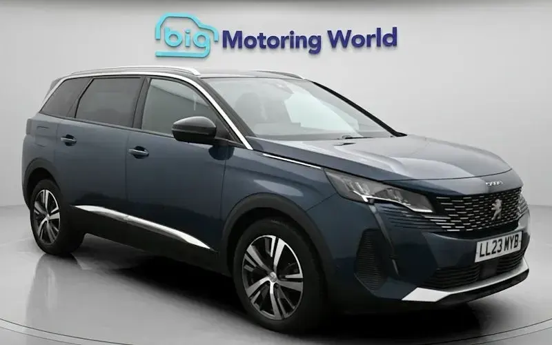 Used Peugeot 5008 Allure+ 131 HP (96 kW) 2023 SUV