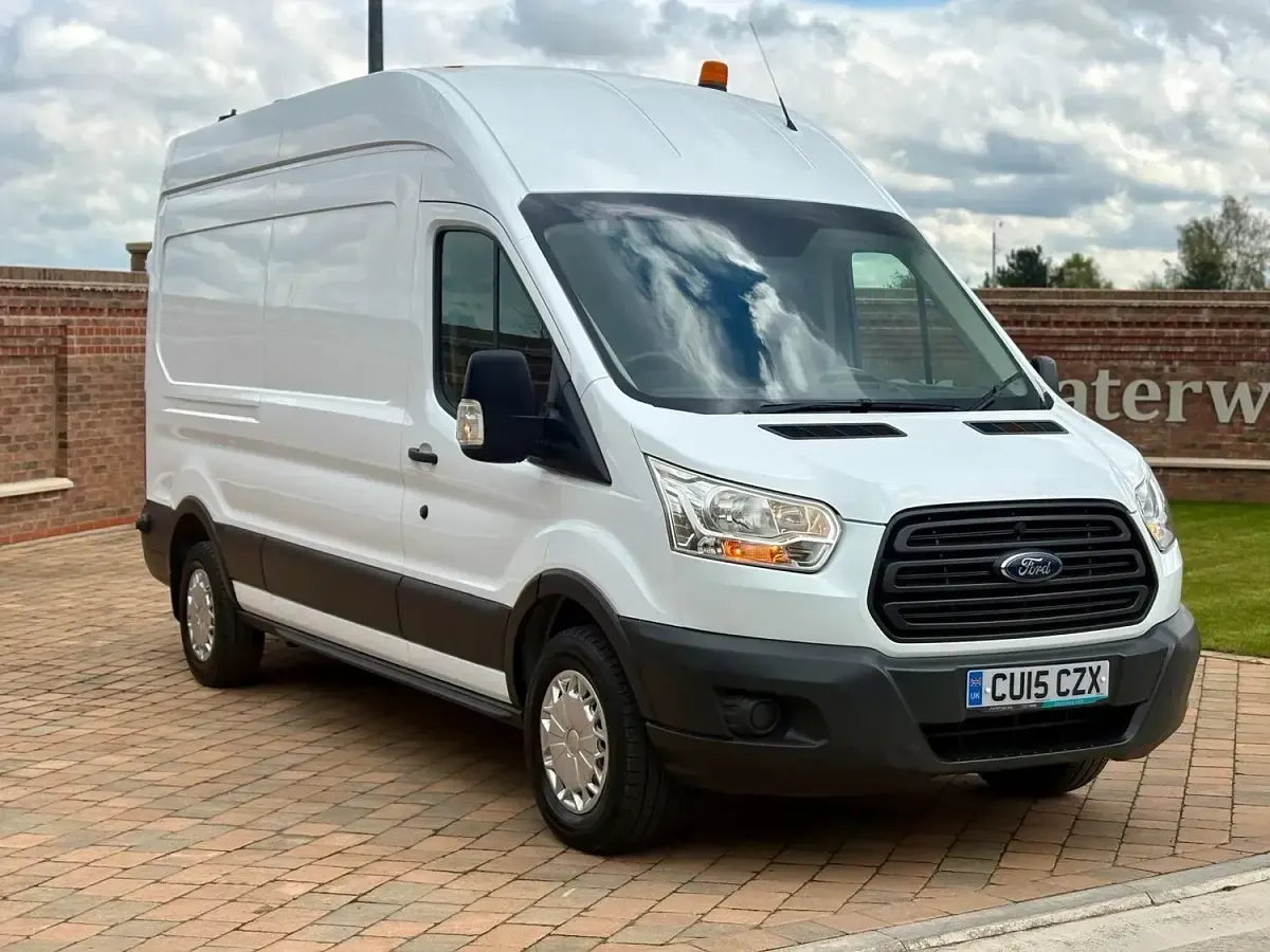 Used Ford Transit 155 HP (114 kW) 2015 White Van