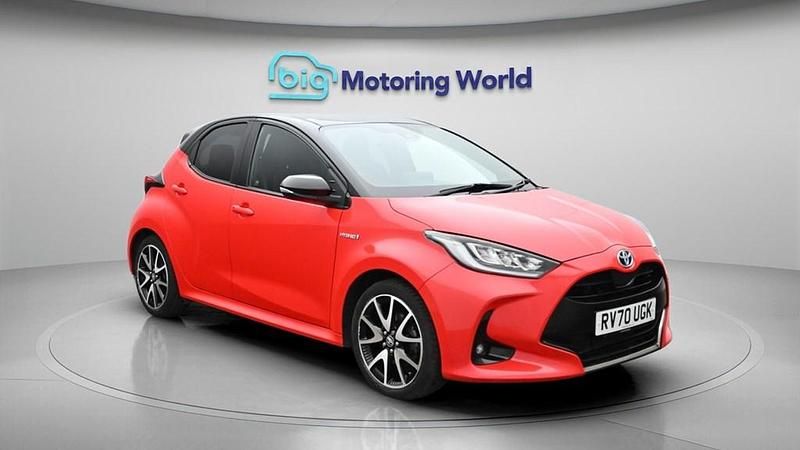 Used Toyota Yaris Hybrid Edition 116 HP (85 kW) 2020 Orange Hatchback