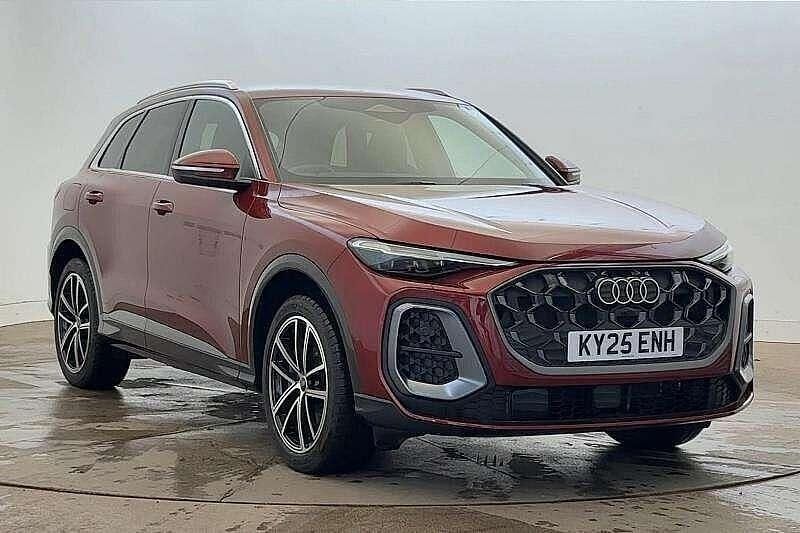 Red Used 2025 Audi Q5 Advanced SUV | £50,900 (Expensive) - Image 1/4