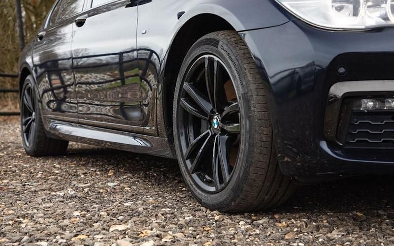 Used BMW 740L M Sport 320 HP (235 kW) 2018 Black Sedan