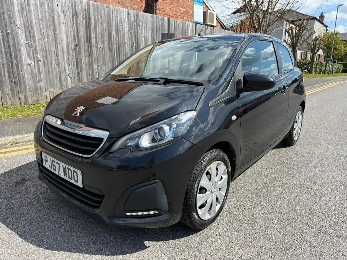 Used Peugeot 108 Active 68 HP (50 kW) 2017 Black Hatchback