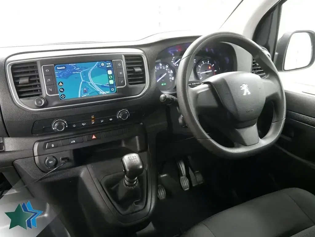 Used Peugeot Expert Premium 145 HP (106 kW) 2024 Grey Van