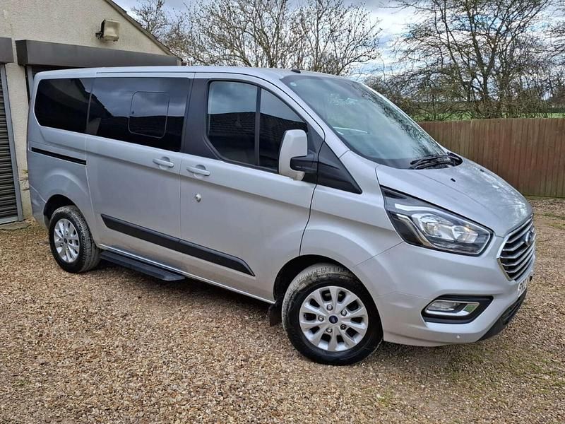 Used Ford Tourneo Custom Zetec 2019 Silver Van