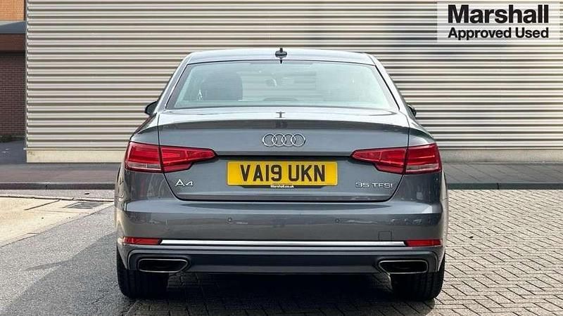 Used Audi A4 Sport 150 HP (110 kW) 2019 Grey Sedan