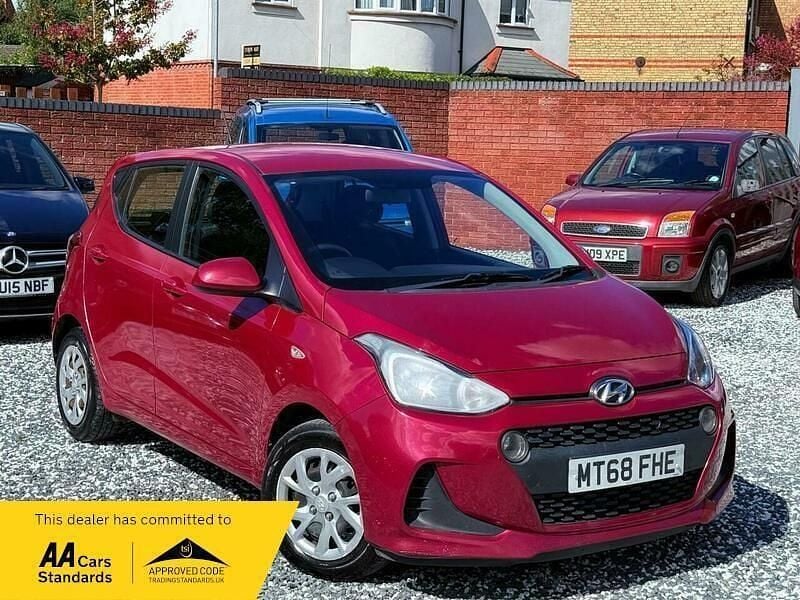 Red Used 2018 Hyundai i10 SE Hatchback | £7,790 (Good price) - Image 1/1