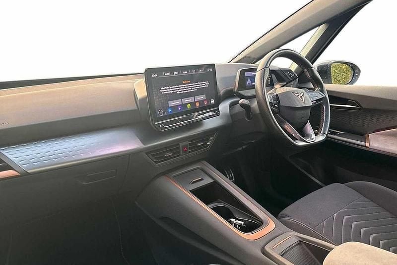 Used Cupra Born 150 kW (204 HP) 2023 Nevada white Hatchback