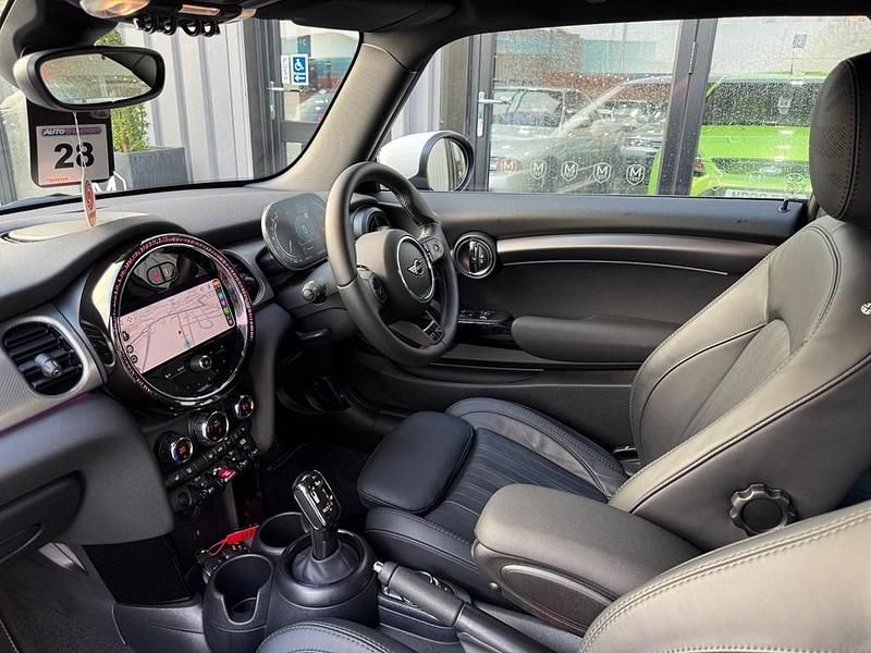 Used Mini Cooper S Exclusive 2024 Blue Hatchback