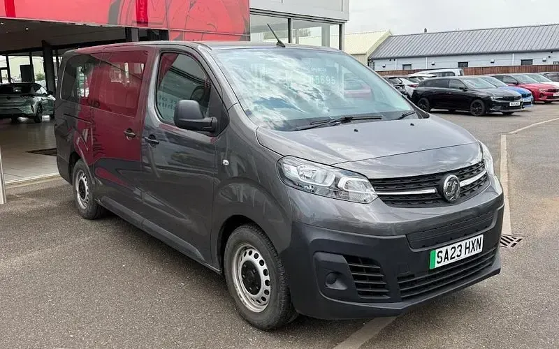 Used Vauxhall Vivaro 100 kW (136 HP) 2023 MPV