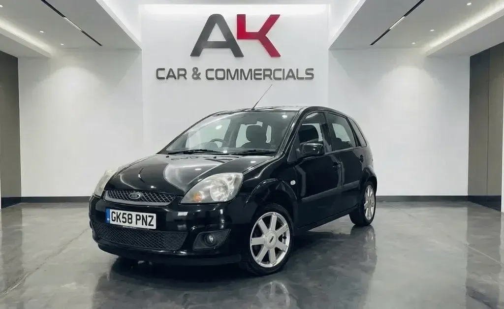 Used Ford Fiesta Zetec 74 HP (54 kW) 2008 Black Hatchback