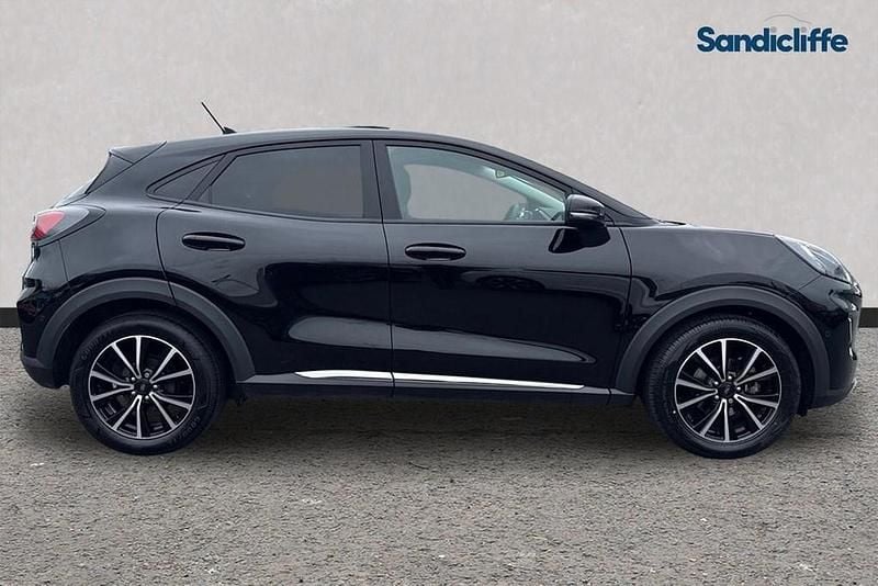Usado Ford Puma Titanium 125 HP (91 kW) 2023 Preto SUV
