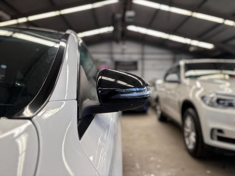 Used Mercedes C200 Premium 2017 White Estate