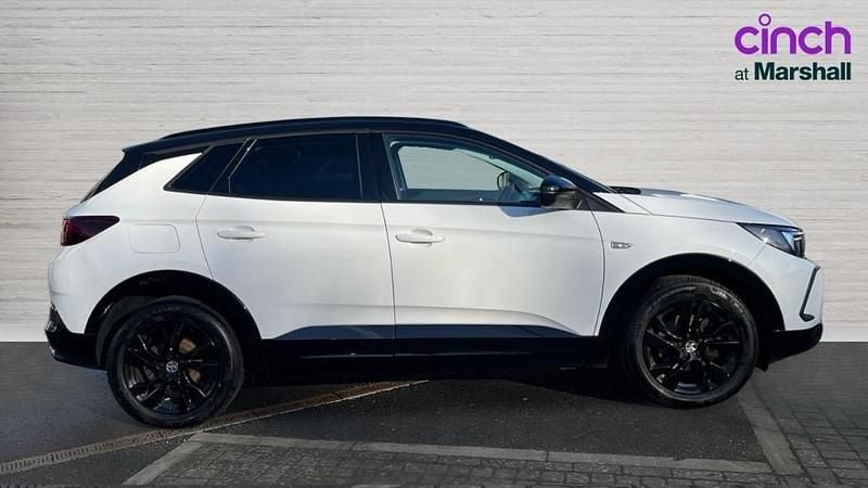 Used Vauxhall Grandland X GS Line 130 HP (95 kW) 2022 White SUV