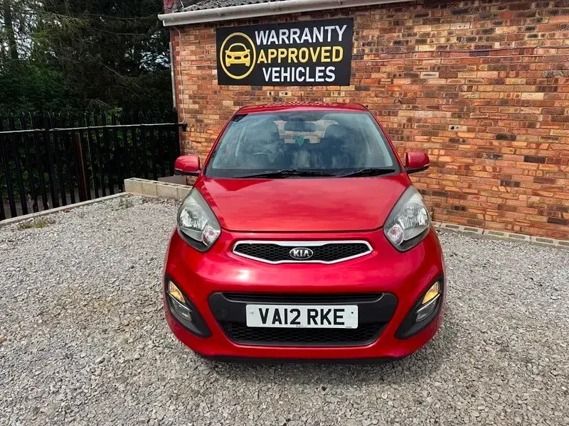 Used Kia Picanto 84 HP (61 kW) 2012 Red Hatchback