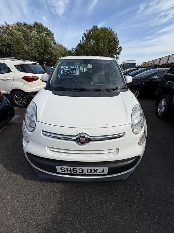 Used Fiat 500L Pop Star 95 HP (69 kW) 2013 White MPV